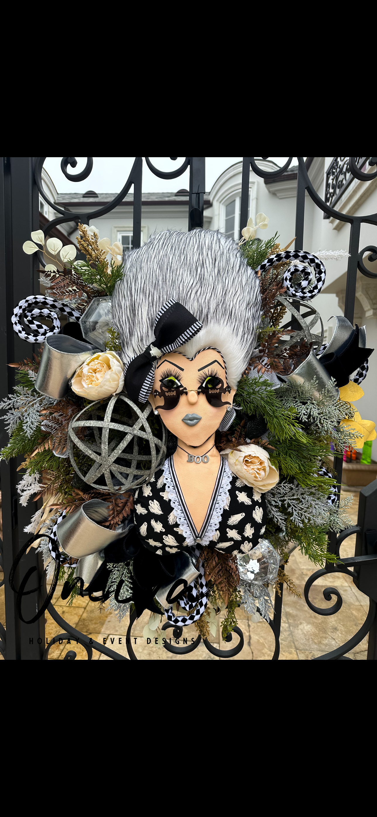 Halloween ghost lady wreath